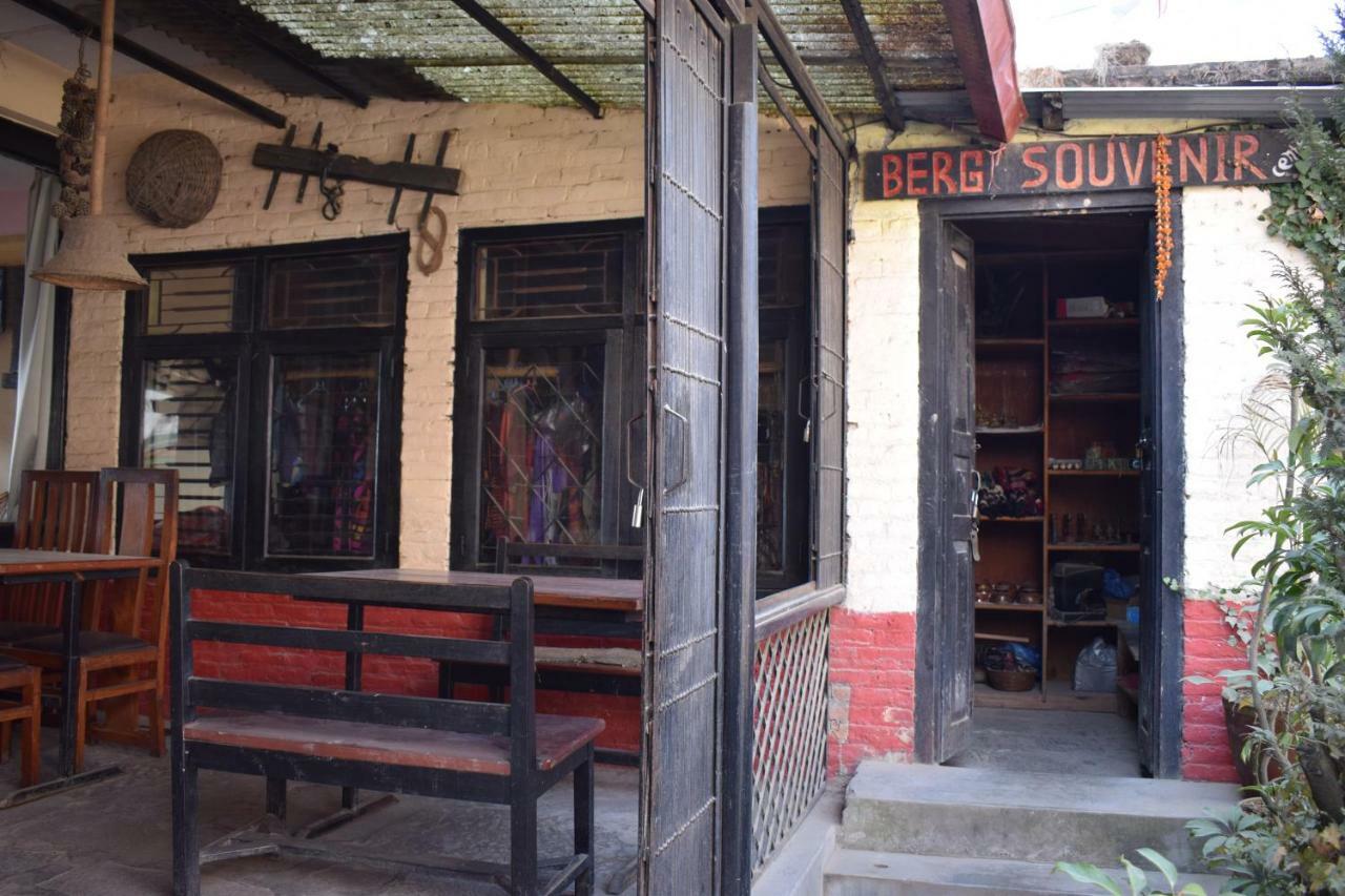 Berg House Cafe And Hotel Nagarkot Zewnętrze zdjęcie